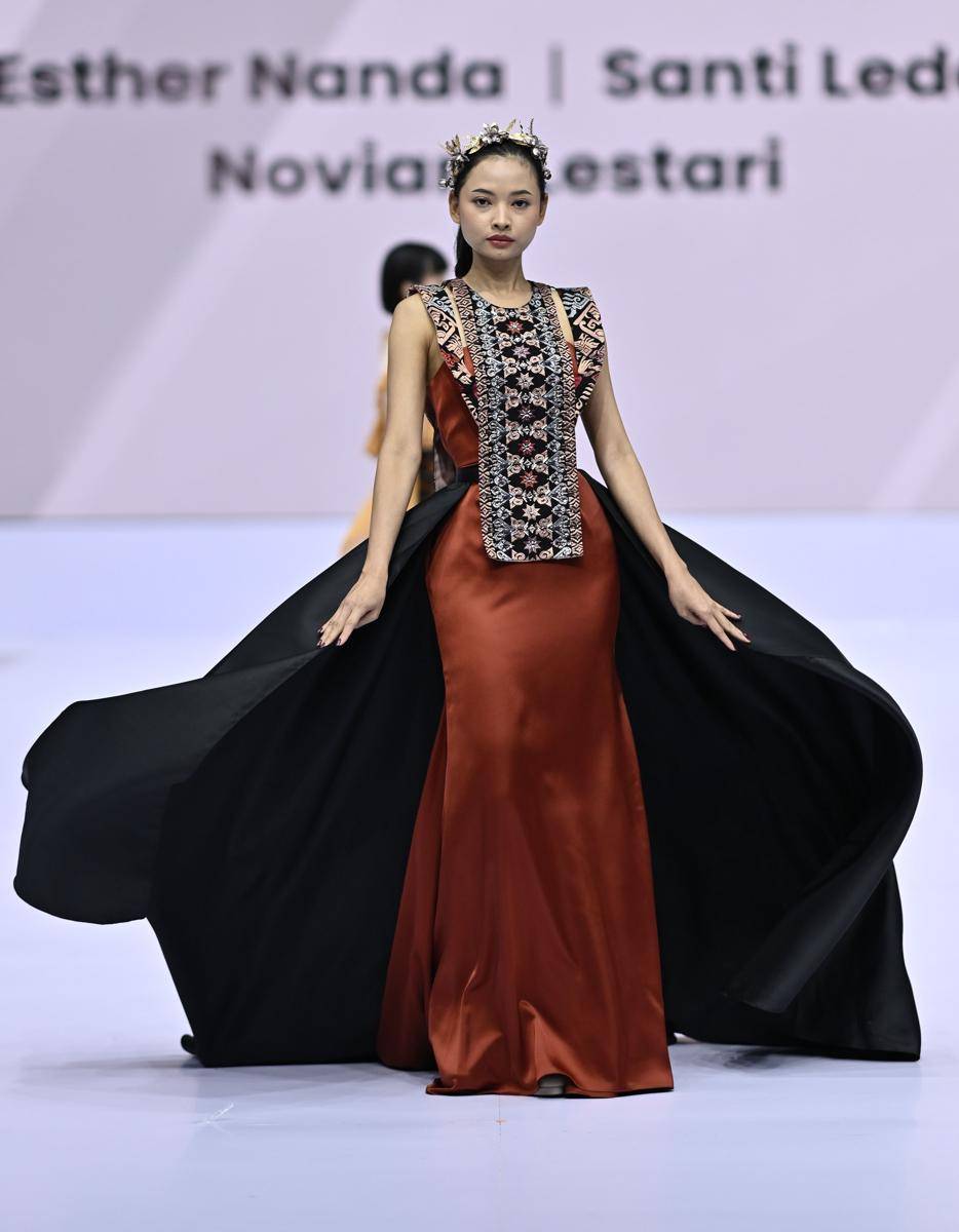 koleksi etnik modern dari Sparks Fashion (Doc. Sparks Fashion)
